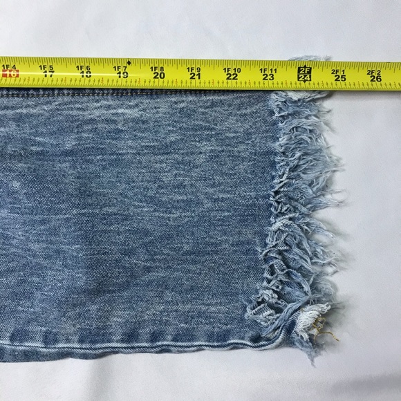Umgee Frayed Ripped Distressed Crop Jeans Size 7 - Picture 9 of 9
